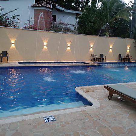 Hotel Y Restaurante Bienmesabe Santa Fe de Antioquia Dış mekan fotoğraf