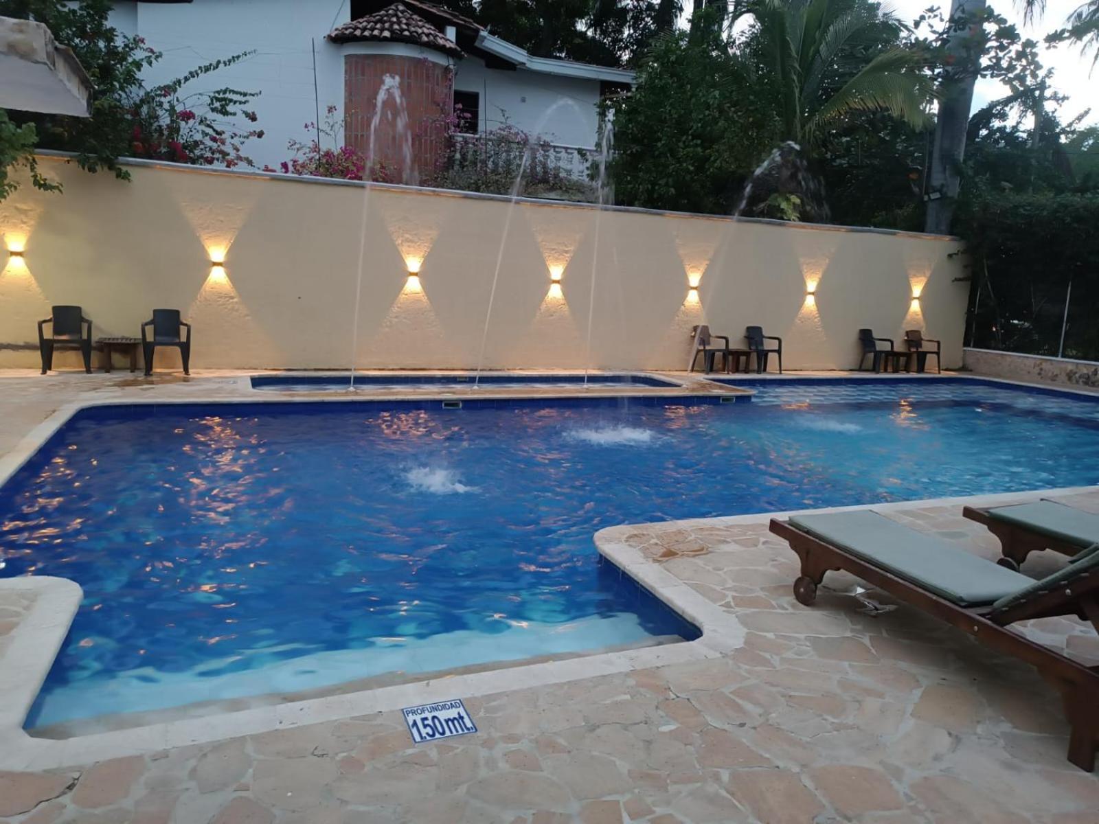 Hotel Y Restaurante Bienmesabe Santa Fe de Antioquia Dış mekan fotoğraf