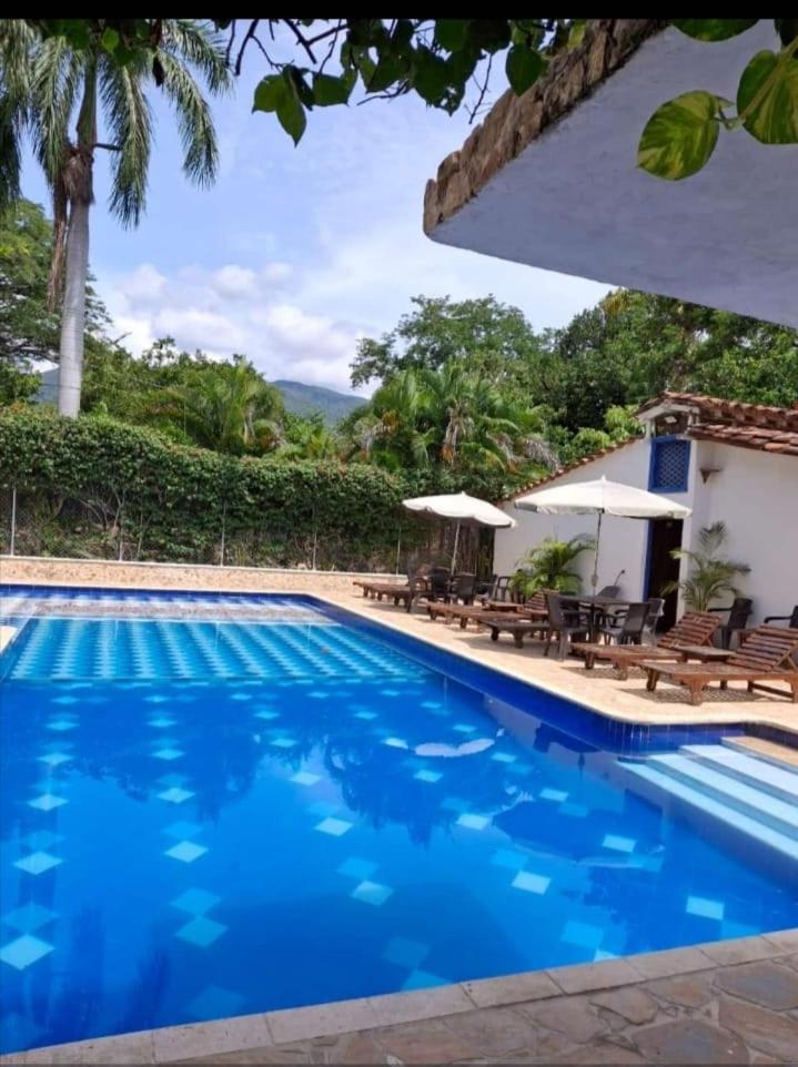 Hotel Y Restaurante Bienmesabe Santa Fe de Antioquia Dış mekan fotoğraf