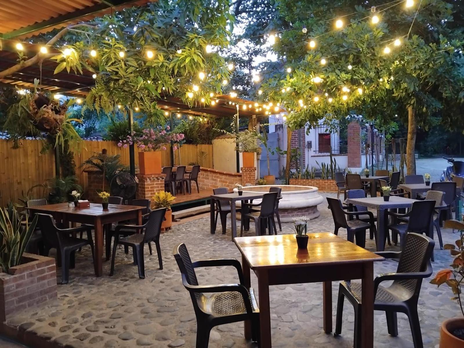 Hotel Y Restaurante Bienmesabe Santa Fe de Antioquia Dış mekan fotoğraf